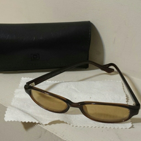 Sunglass Reaction - Picture 2 of 8